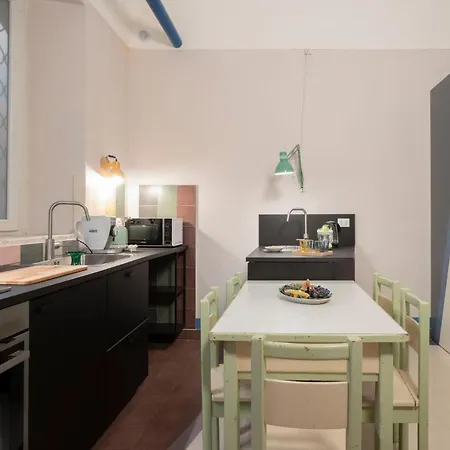 Appartement Gemmellaro 32 *