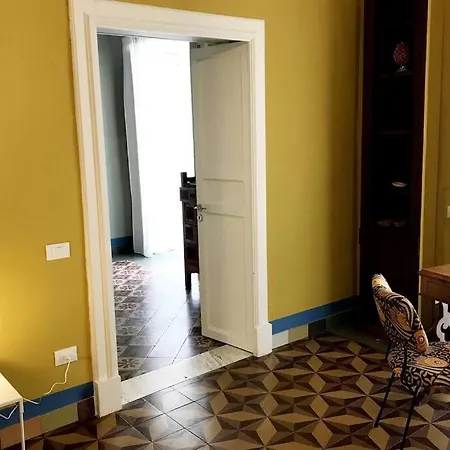 Gemmellaro 32 Apartment